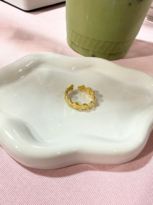 Hall of Hearts Ring - Gold