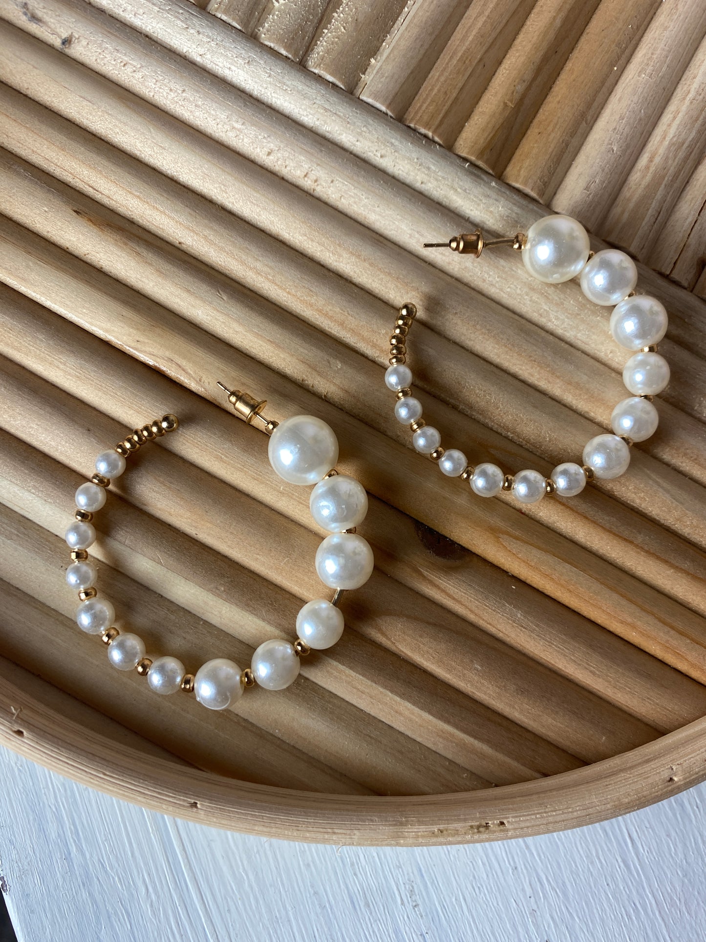 Date Night Earrings - Gold/Pearl